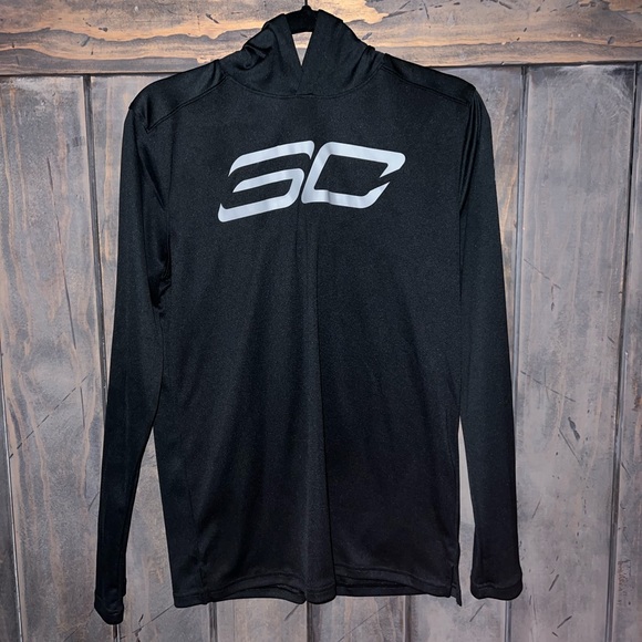 Under Armour basketball shorts & SC Curry dri fit hooded pullover top outfit - Picture 2 of 5